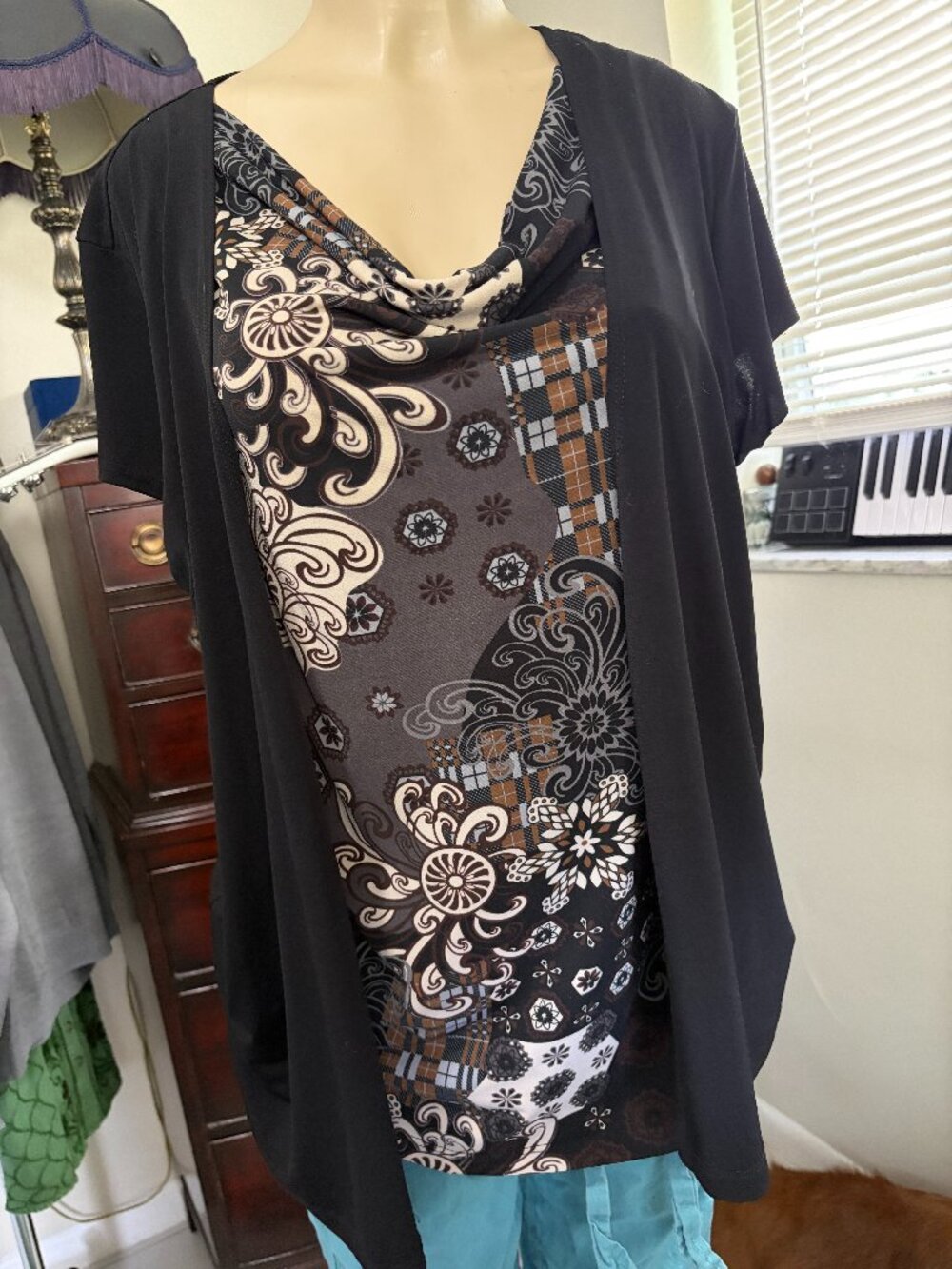 Judith Black Mixed Print Cowl Neck Tunic Top Short Sleeve (L-XL)